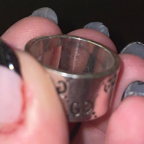 Gucci Men’s Ring Logo & Skull - Picture 4 of 5